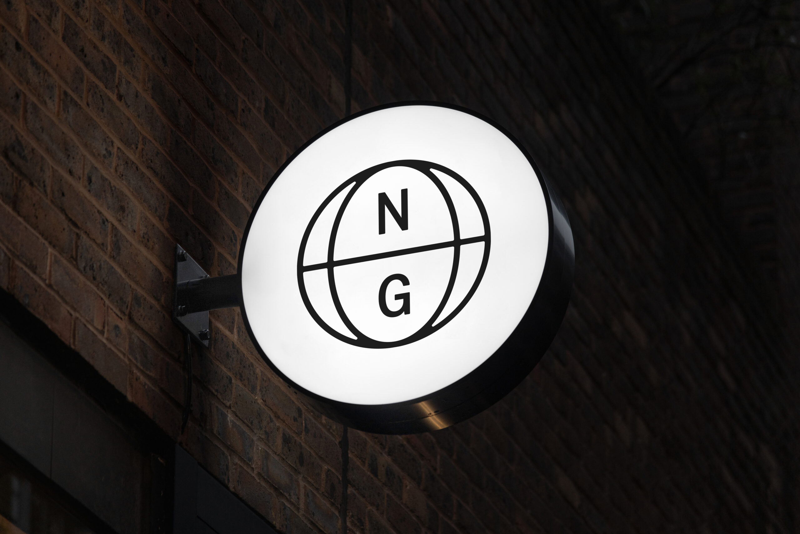 north-golf-circular-sign